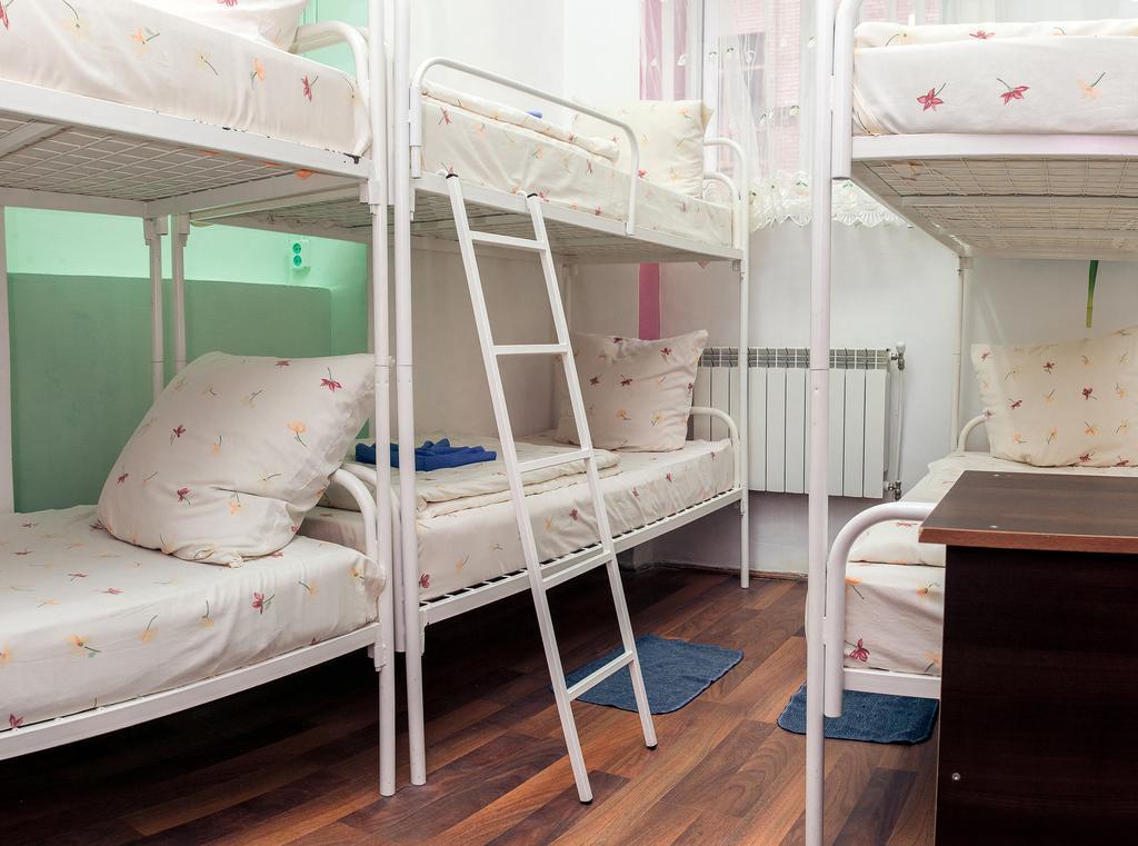 Apple Hostel Lviv Rom bilde