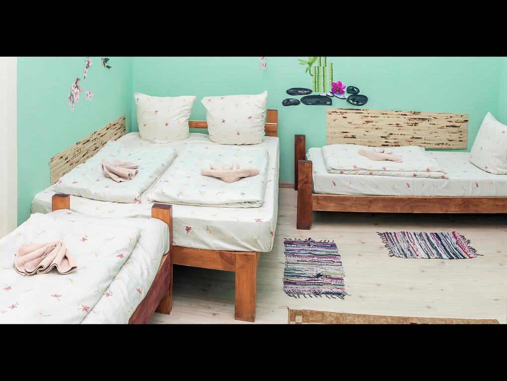 Apple Hostel Lviv Rom bilde
