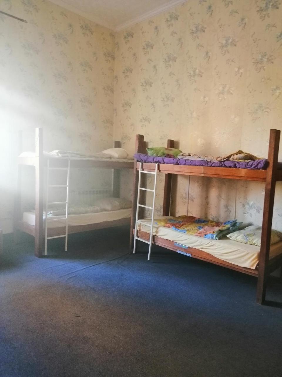 Apple Hostel Lviv Eksteriør bilde