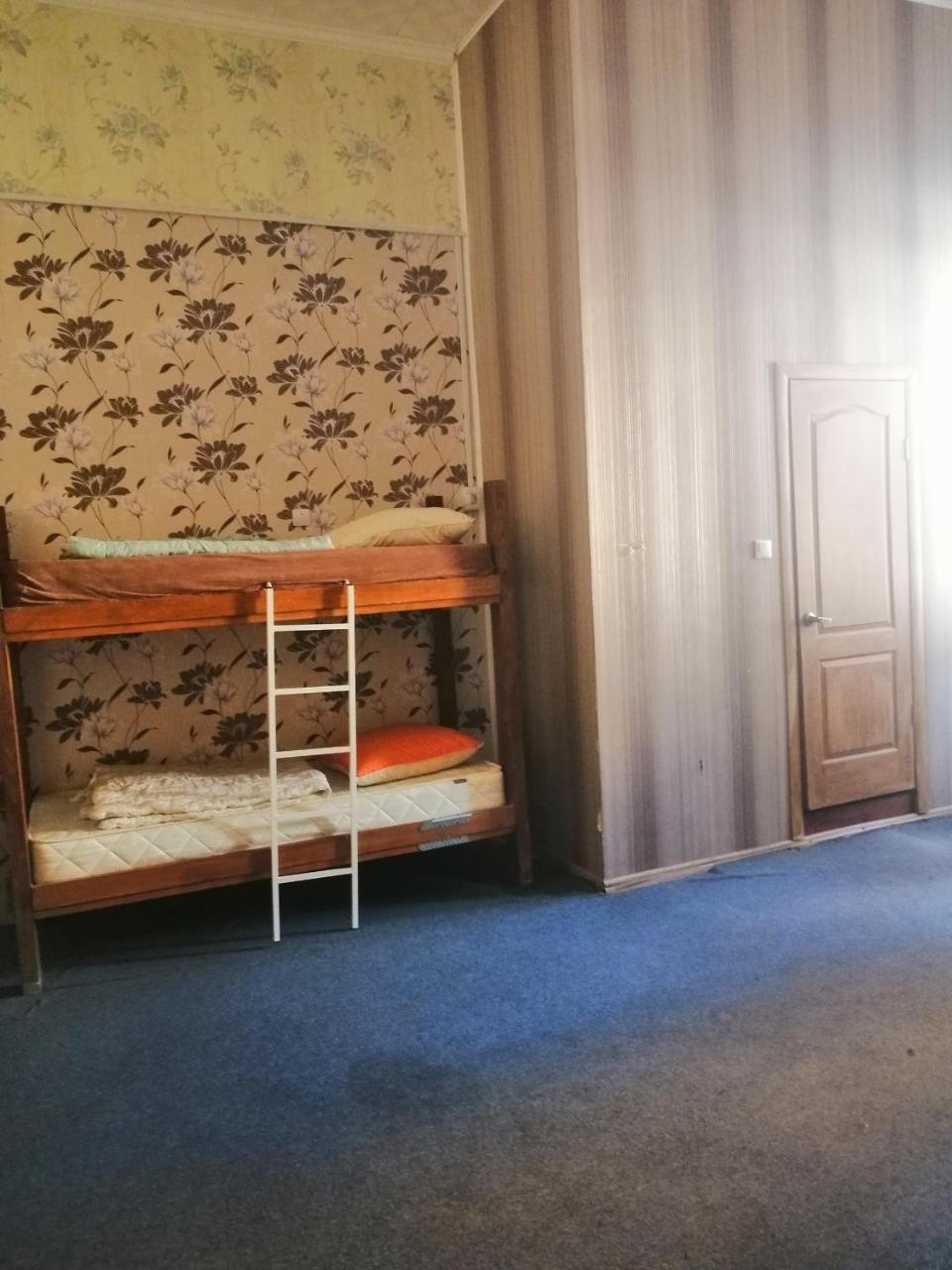 Apple Hostel Lviv Eksteriør bilde